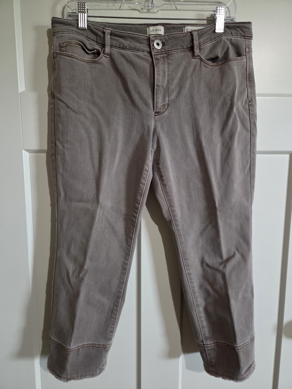J. Jill Cropped Stretch Jeans in Taupe Gray